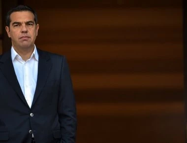 Έντονες αντιδράσεις από Φίλη και ιερείς για τη συμφωνία Τσίπρα-Ιερώνυμου